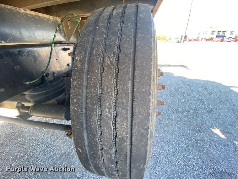 image for item HE9835 2004 Mack Granite  dump truck