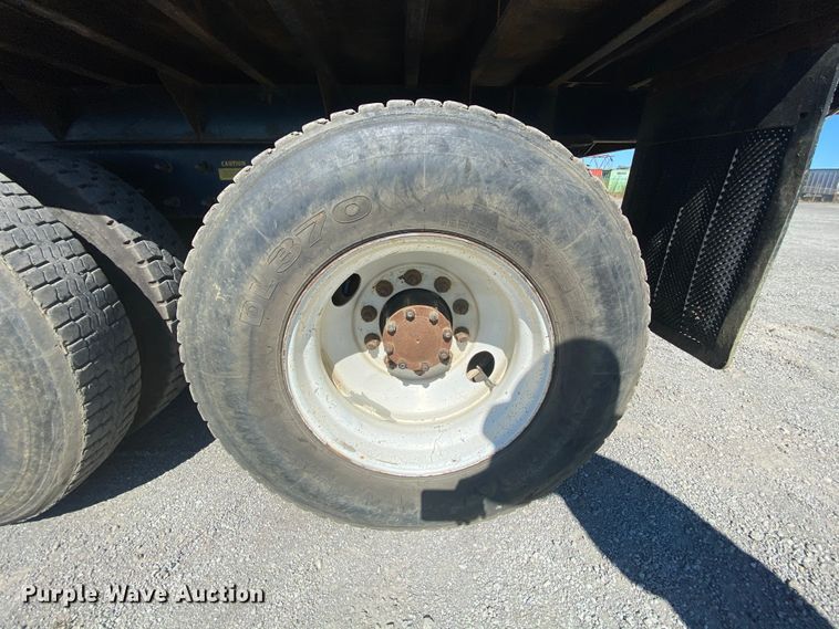 image for item HE9835 2004 Mack Granite  dump truck