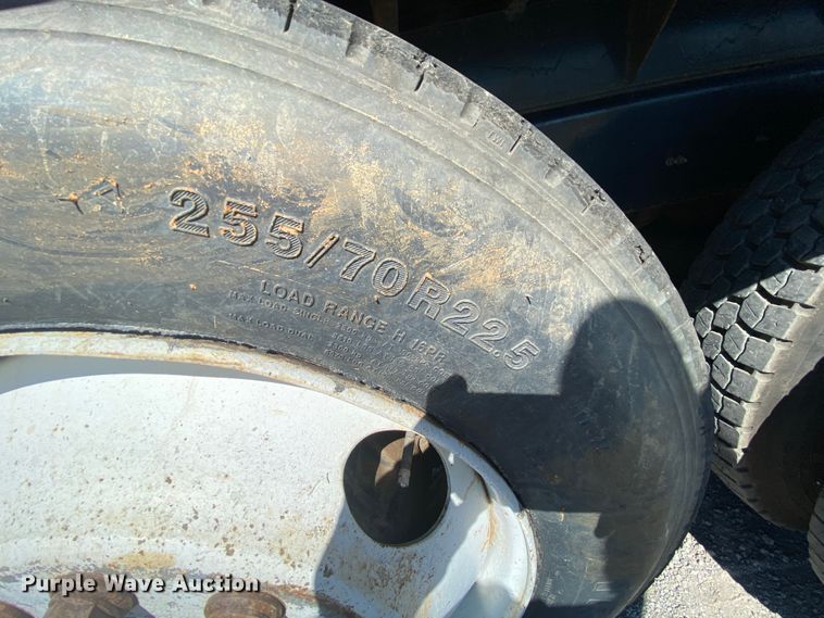 image for item HE9835 2004 Mack Granite  dump truck