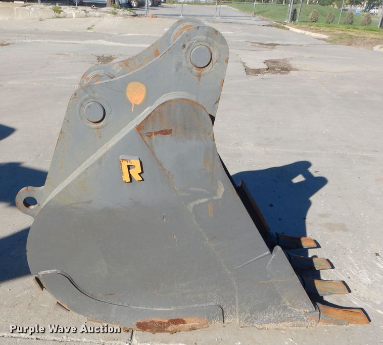 image for item HF9023 Rockland EB40 30"W excavator bucket