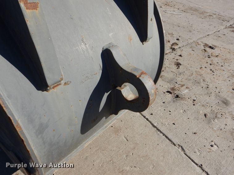 image for item HF9023 Rockland EB40 30"W excavator bucket