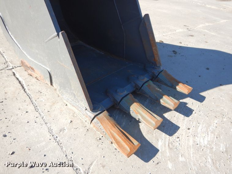 image for item HF9023 Rockland EB40 30"W excavator bucket