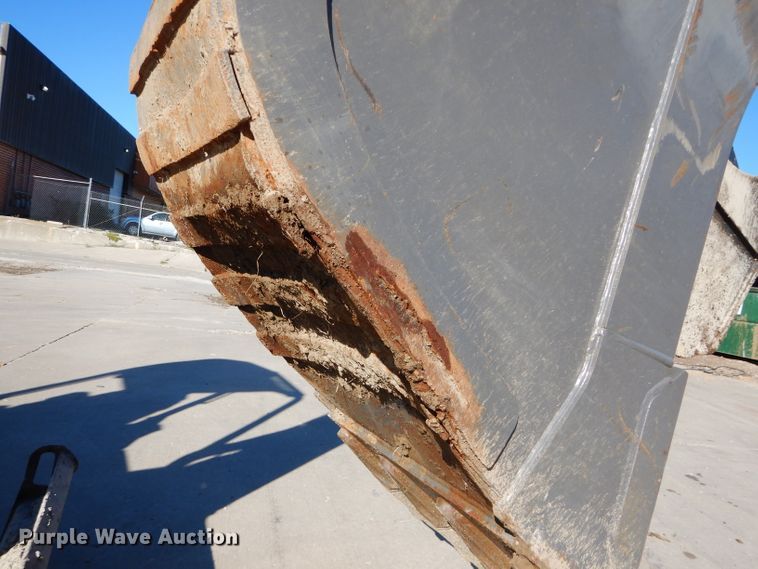 image for item HF9023 Rockland EB40 30"W excavator bucket