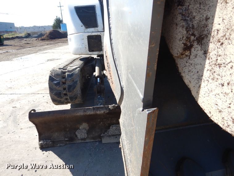 image for item HF9023 Rockland EB40 30"W excavator bucket