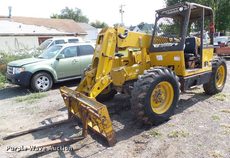 image for item HF9579 1998 Caterpillar TH82  telehandler