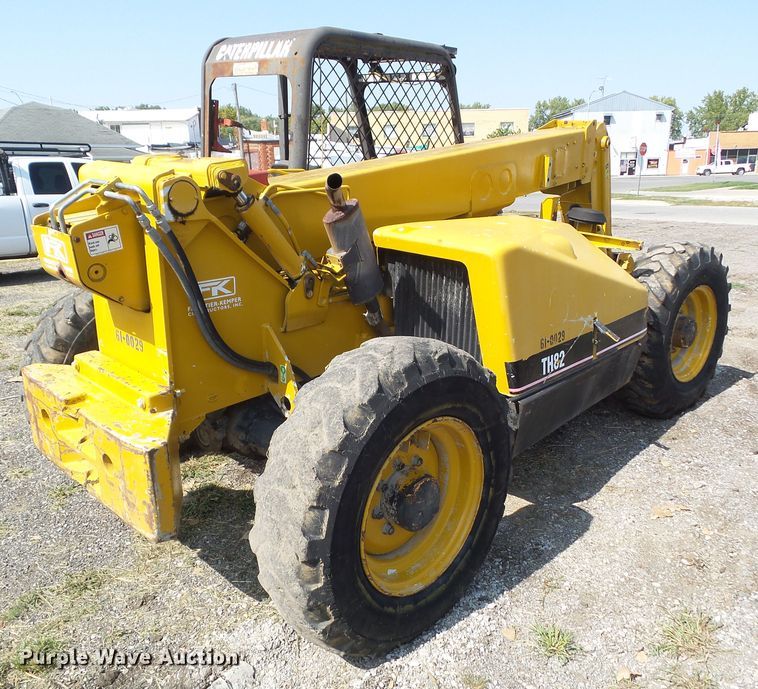 image for item HF9579 1998 Caterpillar TH82  telehandler