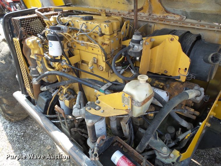 image for item HF9579 1998 Caterpillar TH82  telehandler