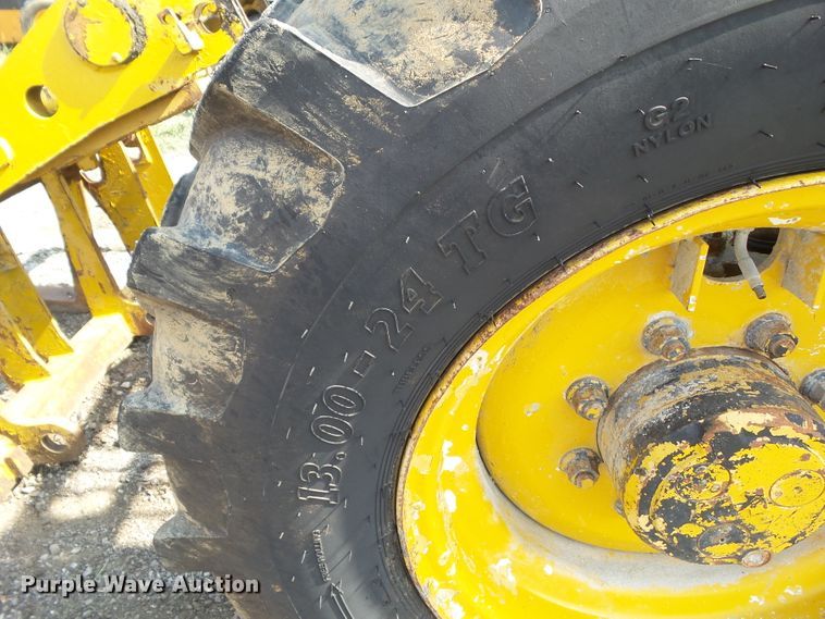 image for item HF9579 1998 Caterpillar TH82  telehandler