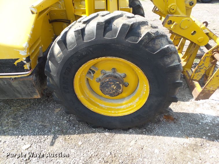 image for item HF9579 1998 Caterpillar TH82  telehandler