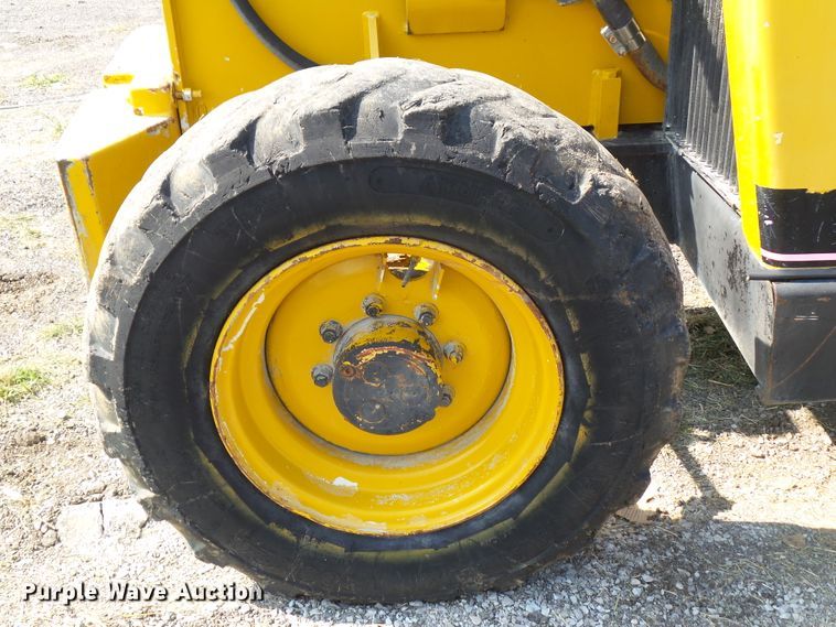 image for item HF9579 1998 Caterpillar TH82  telehandler