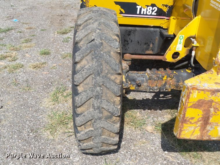 image for item HF9579 1998 Caterpillar TH82  telehandler