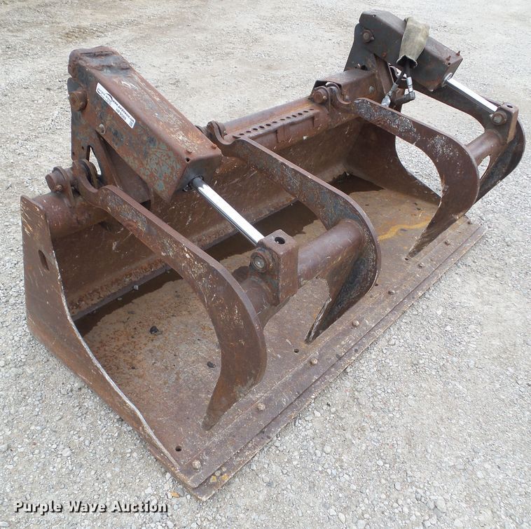 image for item HF9589 Bobcat 80"W skid steer grapple bucket