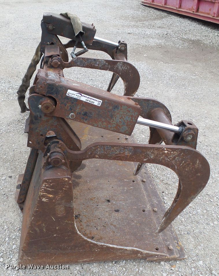 image for item HF9589 Bobcat 80"W skid steer grapple bucket