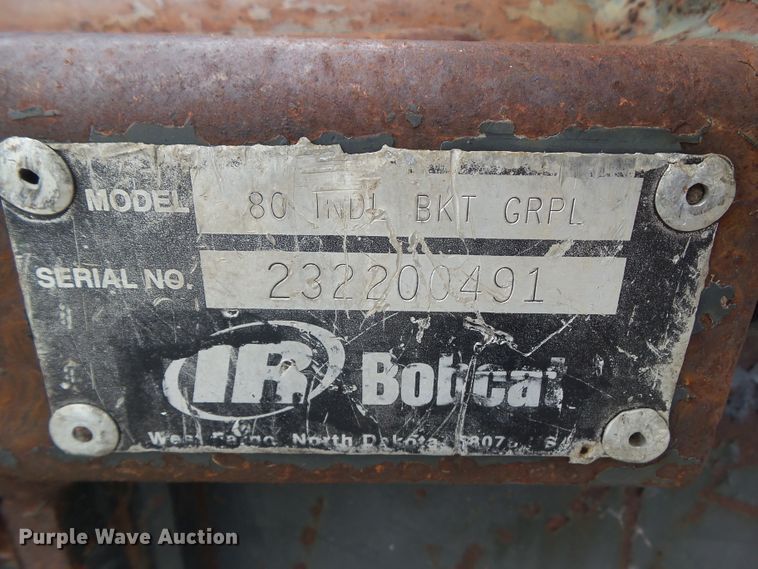 image for item HF9589 Bobcat 80"W skid steer grapple bucket