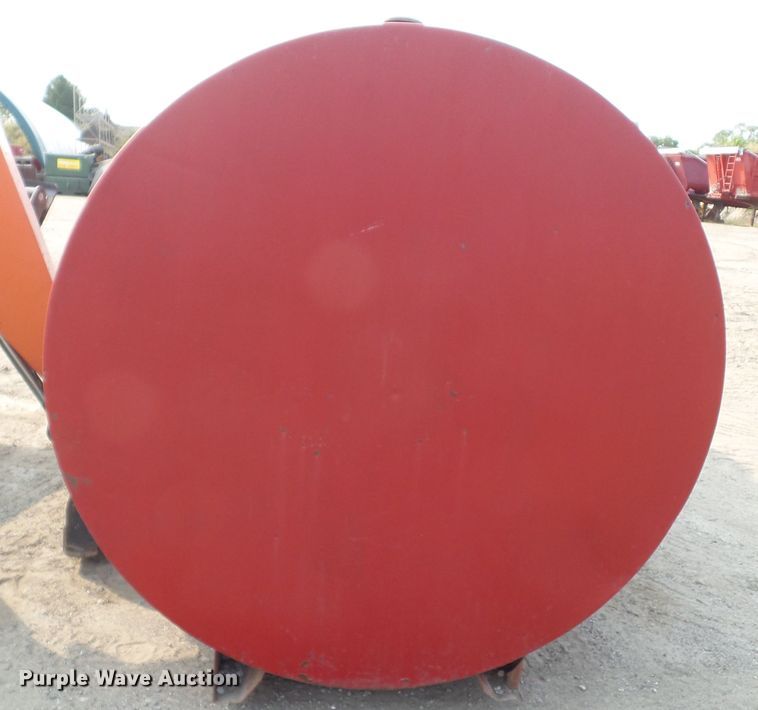 image for item HF9593 1,000 gallon fuel tank