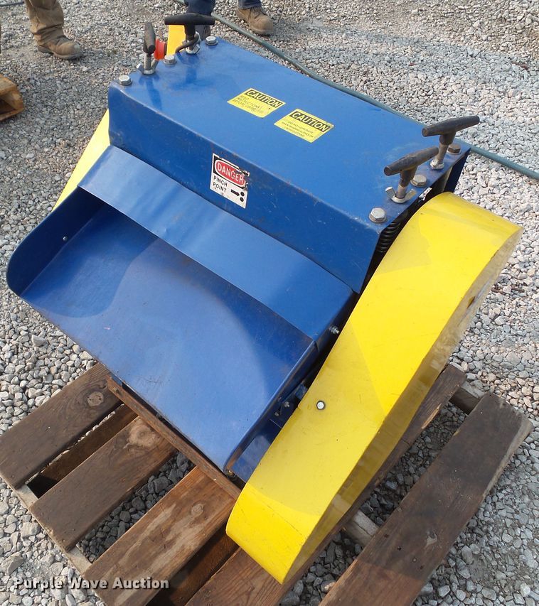 image for item HF9597 Bluerock Tools 945-VS wire stripping machine