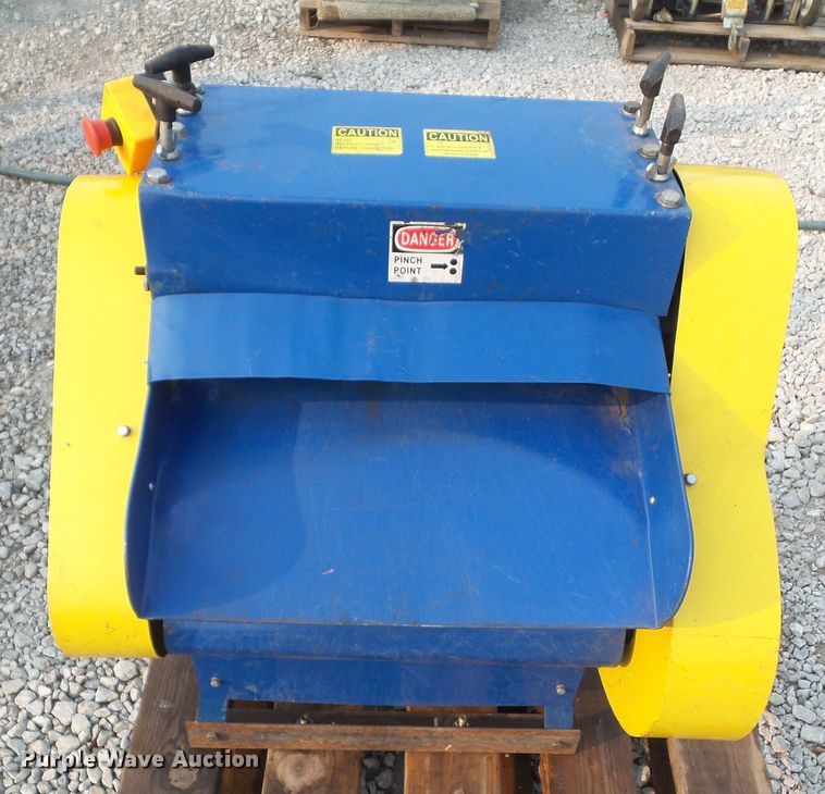 image for item HF9597 Bluerock Tools 945-VS wire stripping machine