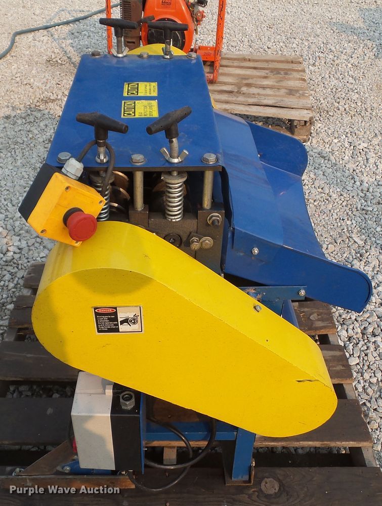 image for item HF9597 Bluerock Tools 945-VS wire stripping machine