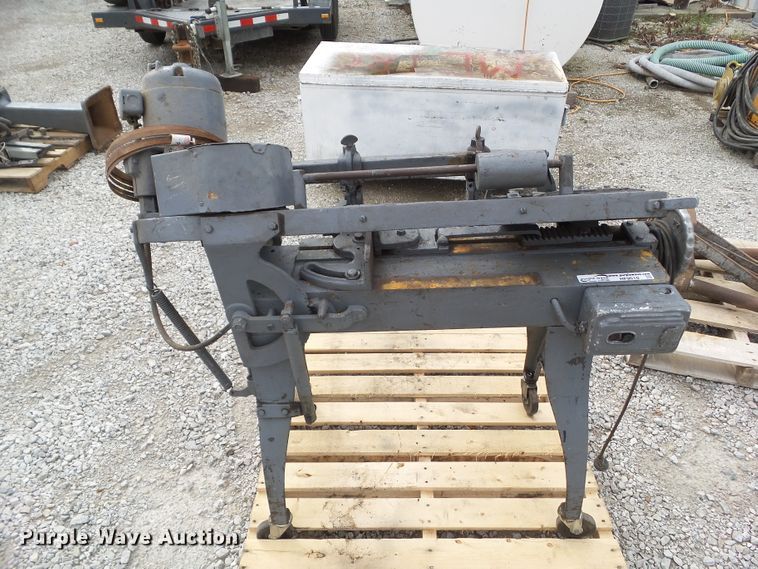 image for item HF9610 Wells 5-M horizontal band saw