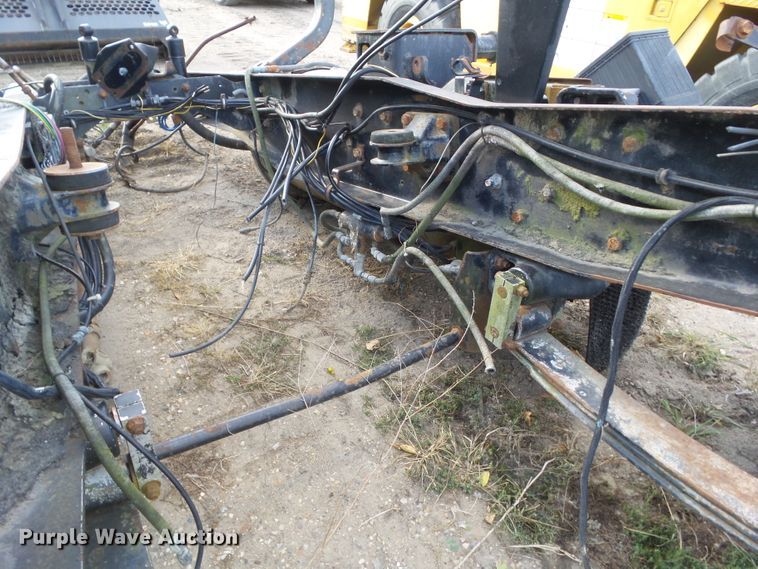 image for item HF9623 Mack Super Liner truck frame