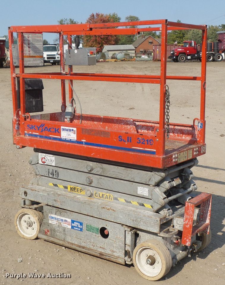 image for item HF9650 2009 Skyjack SJIII 3219  scissor lift