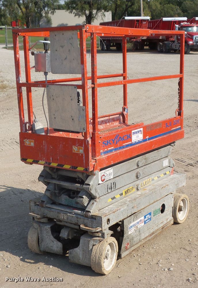 image for item HF9650 2009 Skyjack SJIII 3219  scissor lift