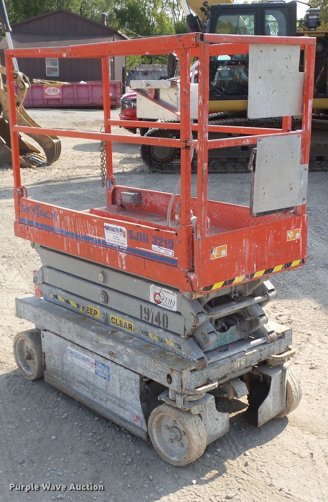 image for item HF9650 2009 Skyjack SJIII 3219  scissor lift