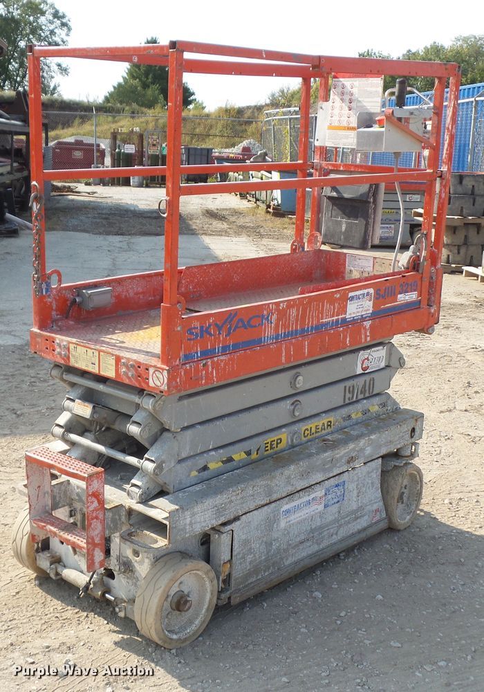 image for item HF9650 2009 Skyjack SJIII 3219  scissor lift
