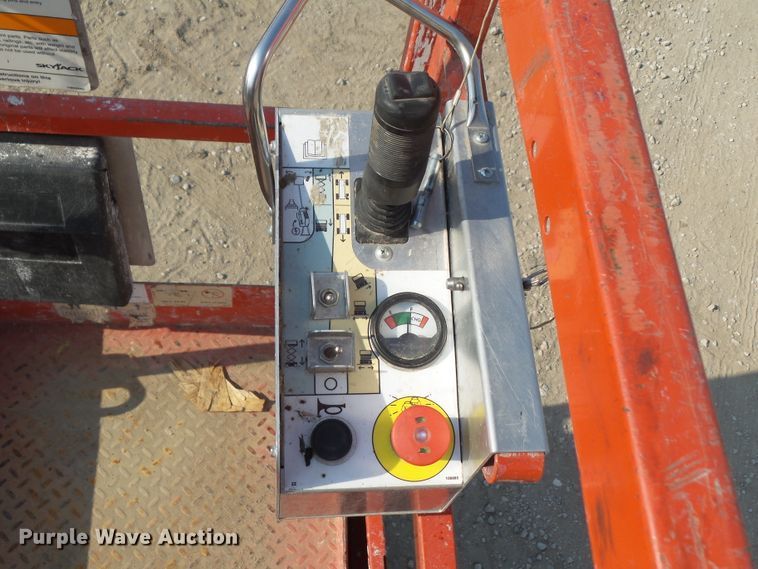 image for item HF9650 2009 Skyjack SJIII 3219  scissor lift