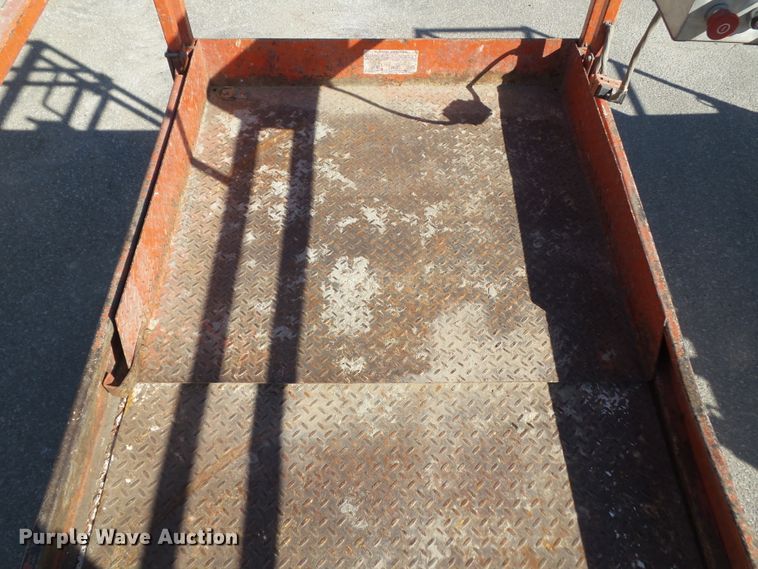 image for item HF9652 Skyjack SJIII 4626  scissor lift