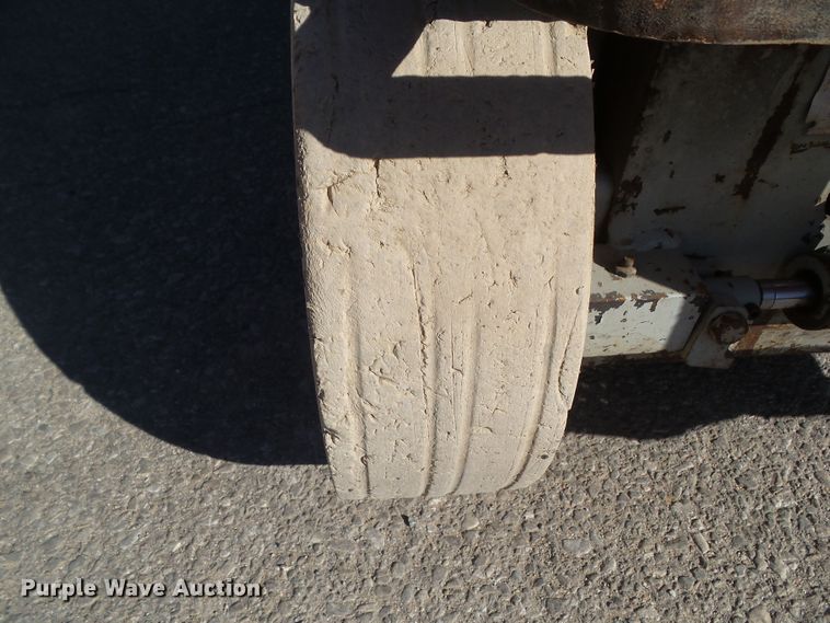 image for item HF9652 Skyjack SJIII 4626  scissor lift