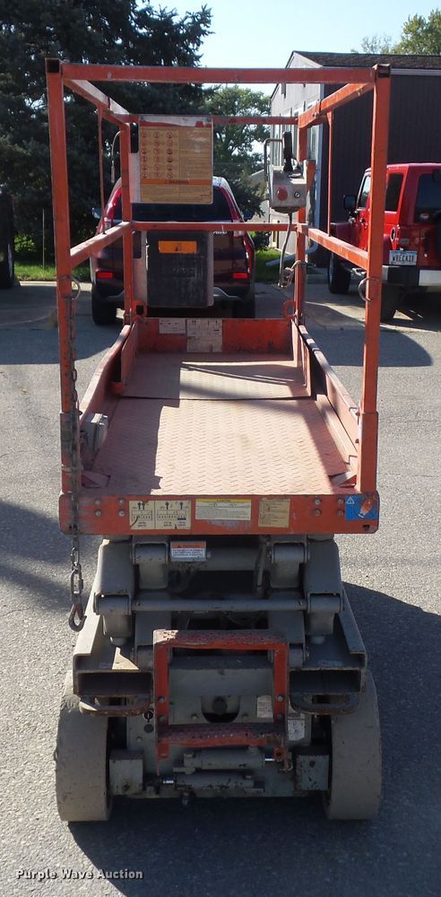 image for item HF9653 2008 Skyjack SJIII 3220  scissor lift