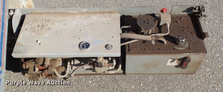 image for item HF9653 2008 Skyjack SJIII 3220  scissor lift