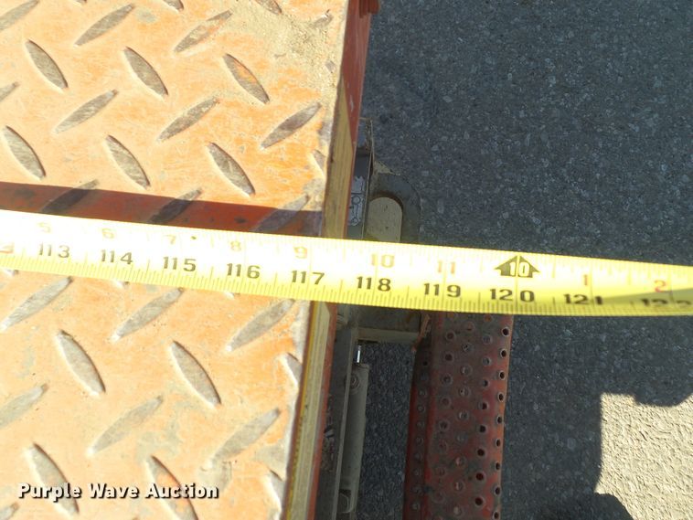 image for item HF9653 2008 Skyjack SJIII 3220  scissor lift