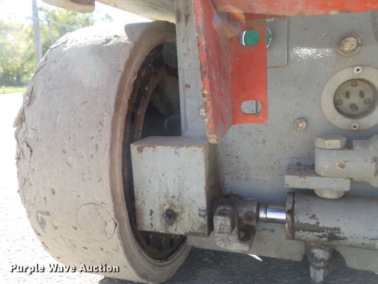 image for item HF9653 2008 Skyjack SJIII 3220  scissor lift