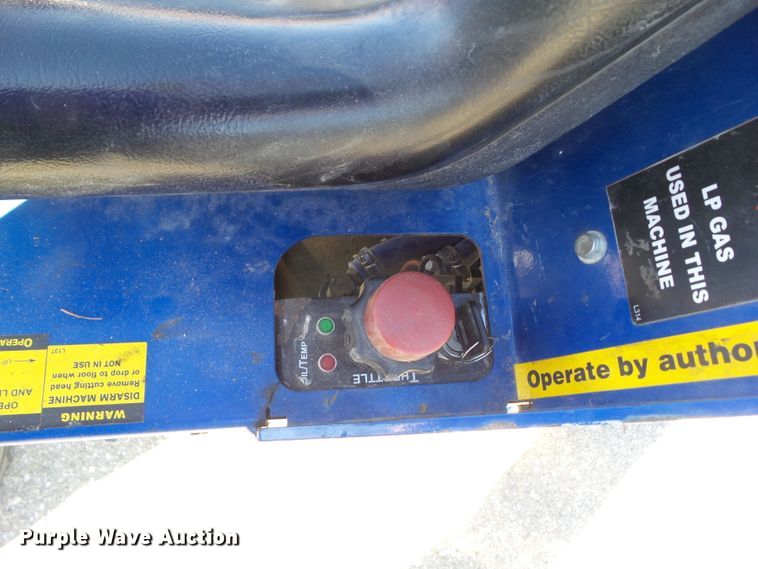 image for item HF9654 2013 National 5625 floor scraper