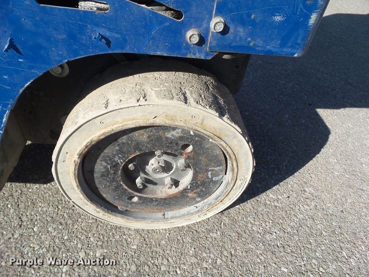 image for item HF9654 2013 National 5625 floor scraper