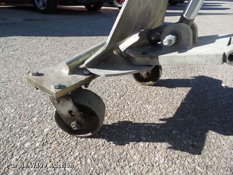 image for item HF9654 2013 National 5625 floor scraper