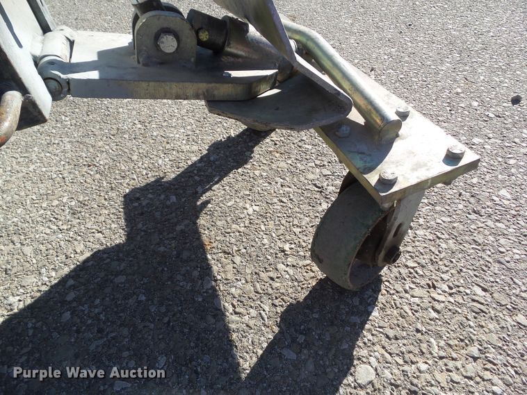 image for item HF9654 2013 National 5625 floor scraper