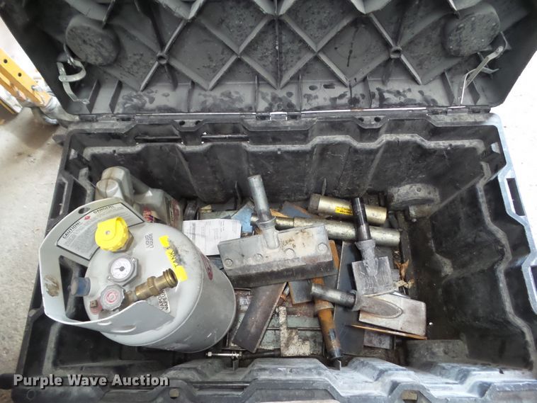 image for item HF9654 2013 National 5625 floor scraper