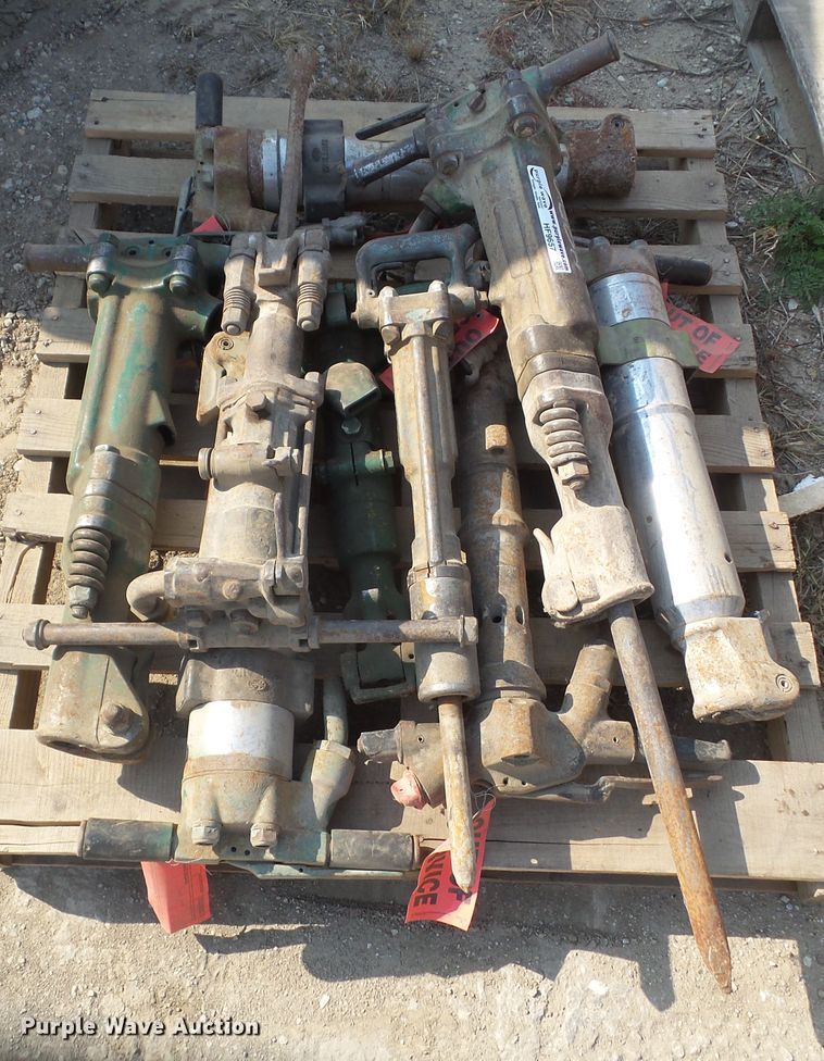 image for item HF9657 (9) jack hammers