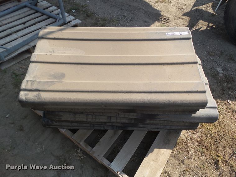 image for item HF9661 Approximately 18 truck fenders