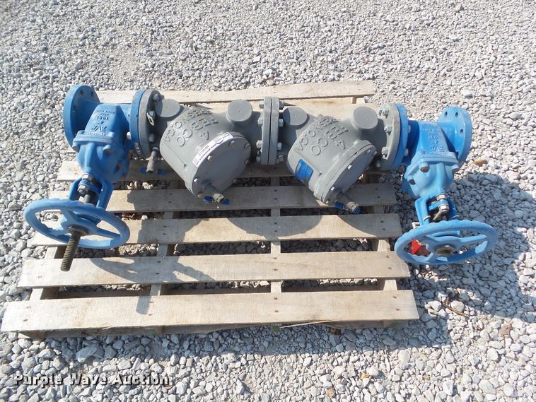 image for item HF9661 Approximately 18 truck fenders