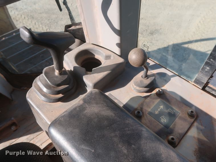 image for item HJ9430 2006 Caterpillar D5G  dozer