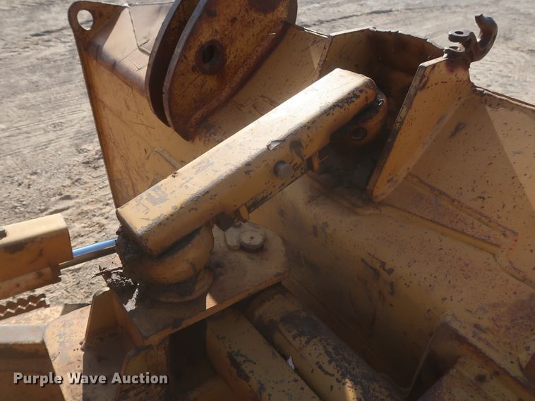 image for item HJ9430 2006 Caterpillar D5G  dozer