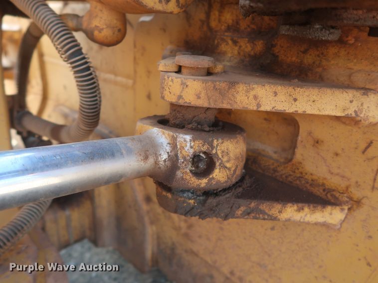 image for item HJ9430 2006 Caterpillar D5G  dozer