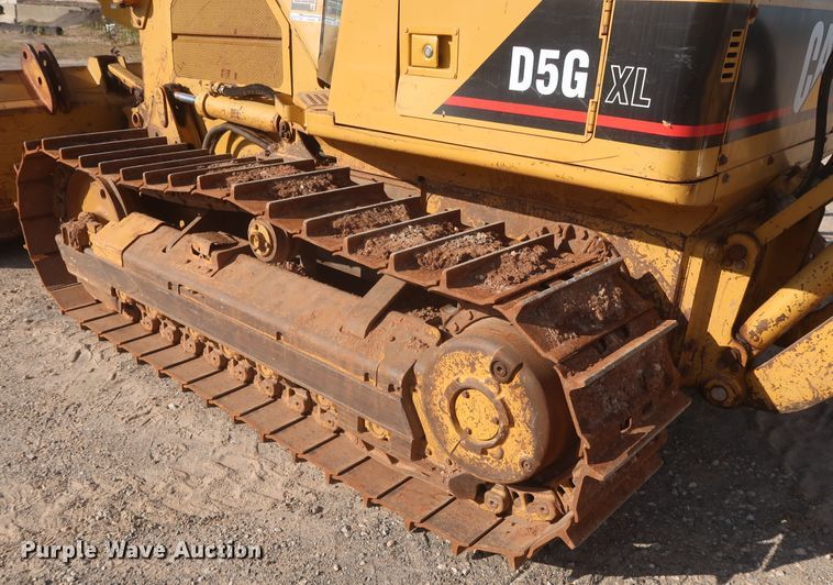 image for item HJ9430 2006 Caterpillar D5G  dozer