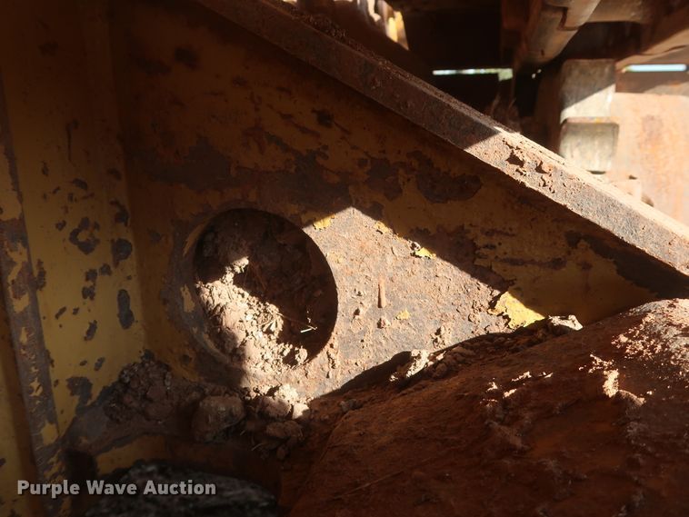 image for item HJ9430 2006 Caterpillar D5G  dozer