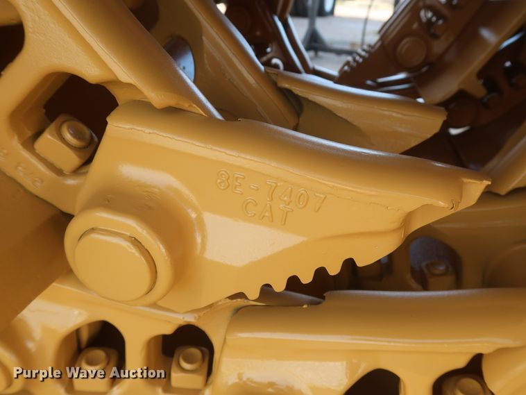 image for item HJ9440 Caterpillar D6T dozer tracks