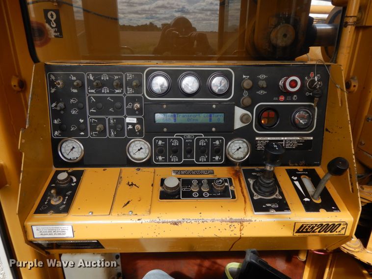 image for item HJ9722 1998 Vermeer T755 Commander  trencher